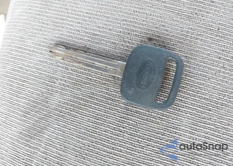 2002 Toyota Tacoma z USA, uszkodzony, nr VIN 5TEWM72N02Z079981